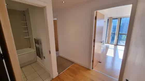 2 Bed Furnished Apartment Near Deansgate Manchester