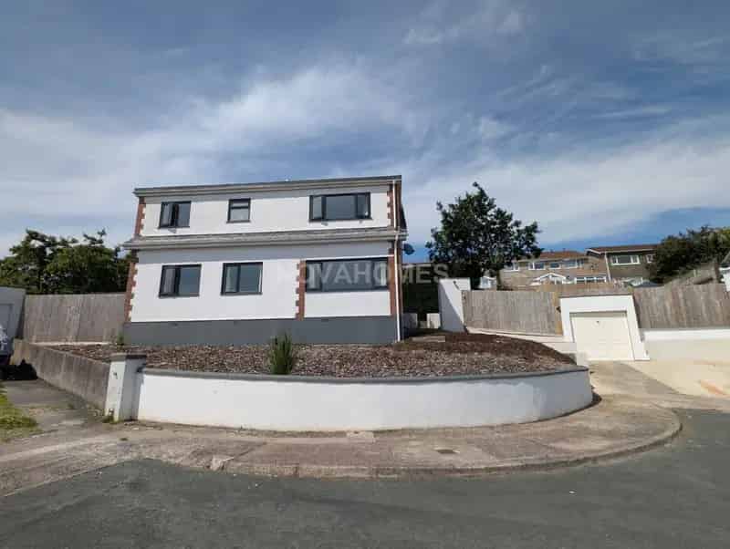 4 Bedroom Detached House to Rent in Plymouth