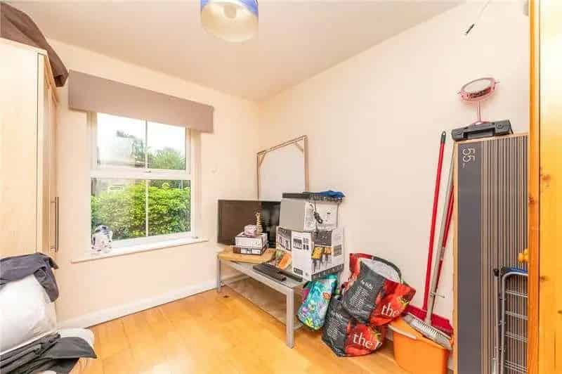 2 Bed Flat for Sale in Morley Town Centre