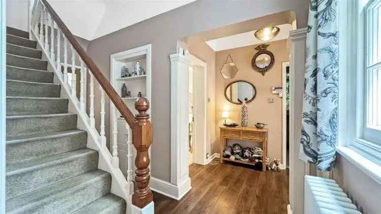 3 Bed Detached Victorian House Near Beach