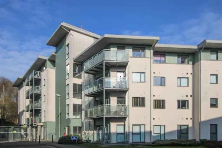 2 Bedroom Apartment for Sale Near Brentwood Mainline Station