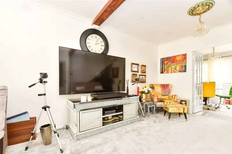 4 Bedroom Terraced House for Sale in Merstham