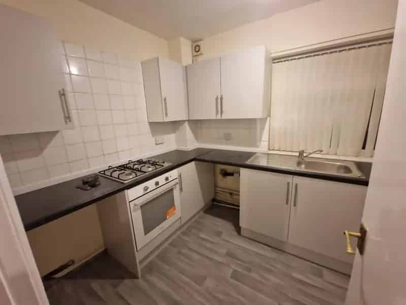 2 bedroom flat