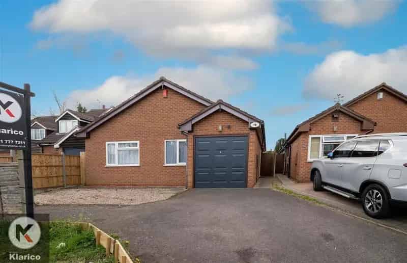 2 Bedroom Detached Bungalow for Sale