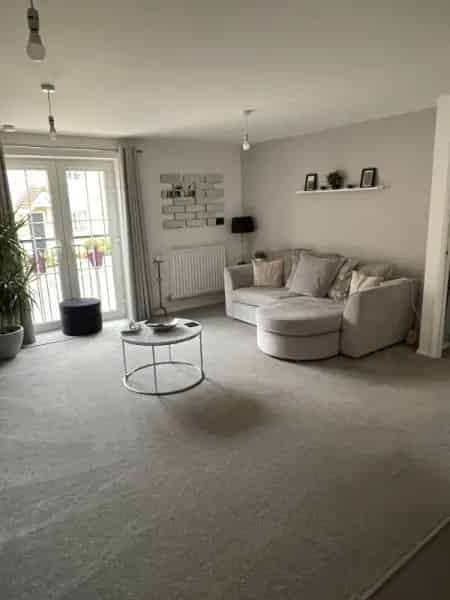 Flat For Rent , Meppershall, England