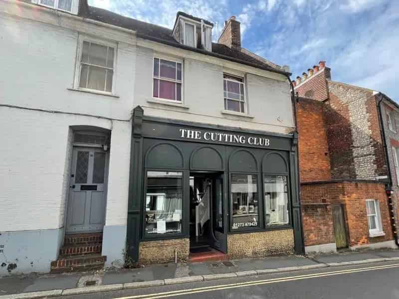 Grade II Listed Ground Floor Premises - Retail Office Space