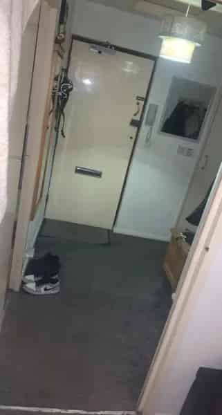 Large 1 Bedroom Flat with Balcony