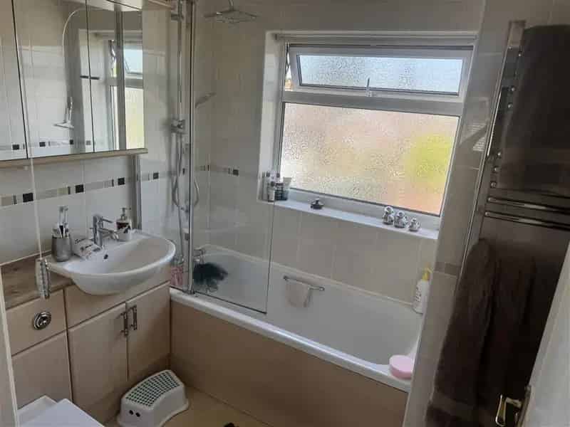 Detached House with Garage and Garden Zero Deposit Available