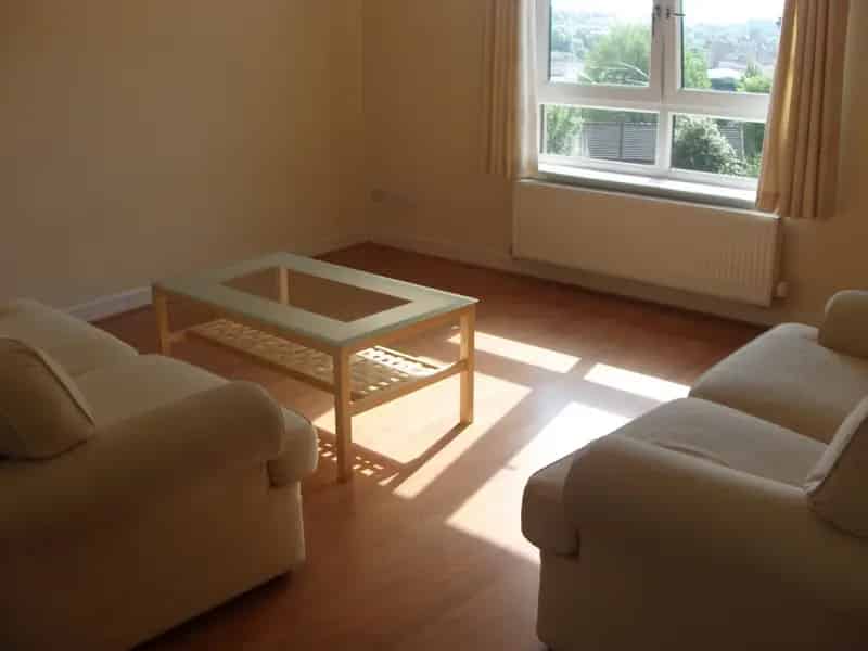 2 Bedroom Flat To Rent Available 11082025