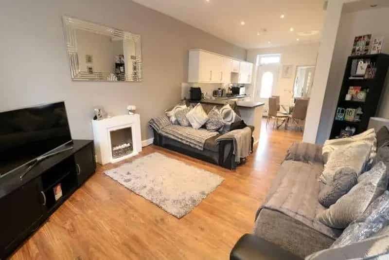 3 Bed Terraced House for Sale in Chapeltown