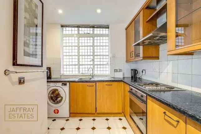 Flat for sale in Portman Square, Marylebone, London W1H