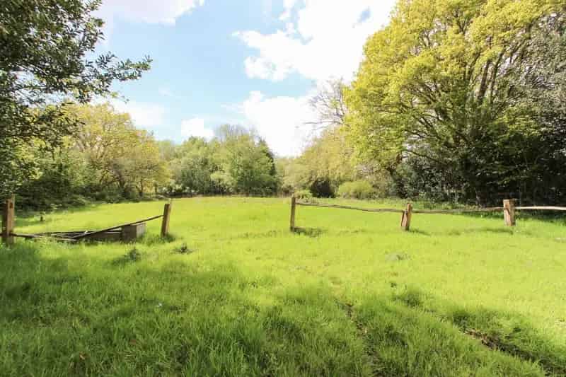 6 Bed Grade II Listed Sussex Farmhouse For Sale