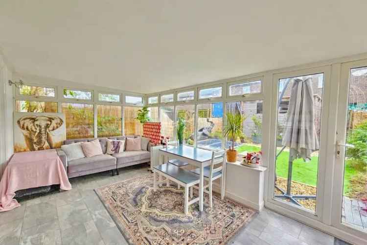 Spacious 3-Bedroom Terraced House in Highworth