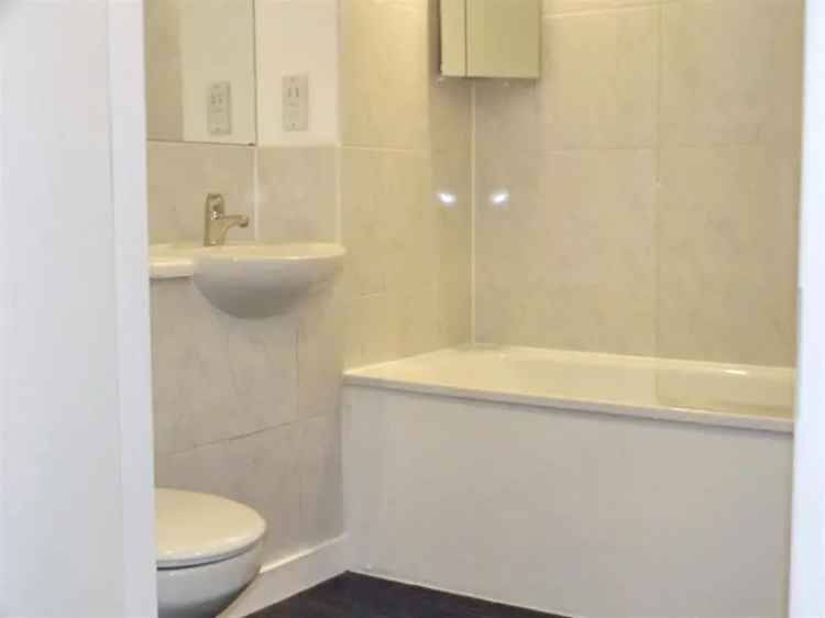 2 Bedroom Apartment Near Brighton Station