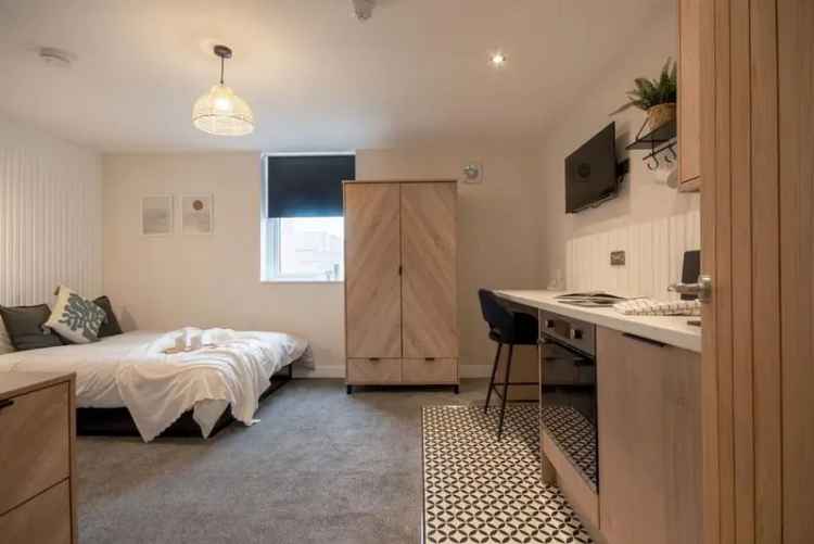 Studio to Rent