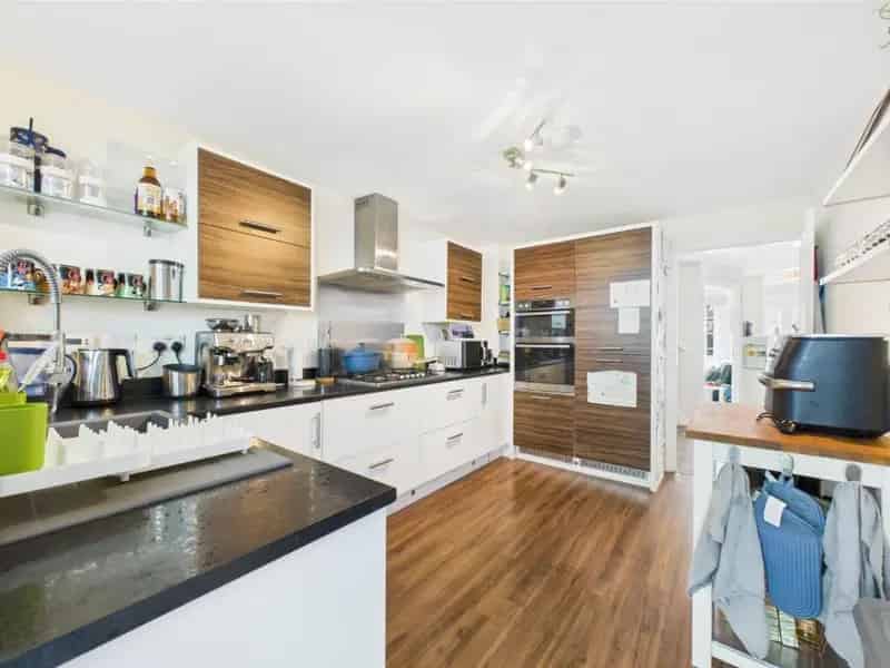 5 Bedroom Detached House for Sale in Heaton Bradford