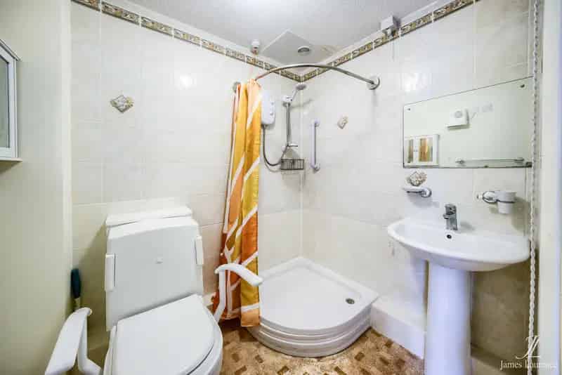 2 Bedroom Apartment for Sale in Milton Court Retirement Development