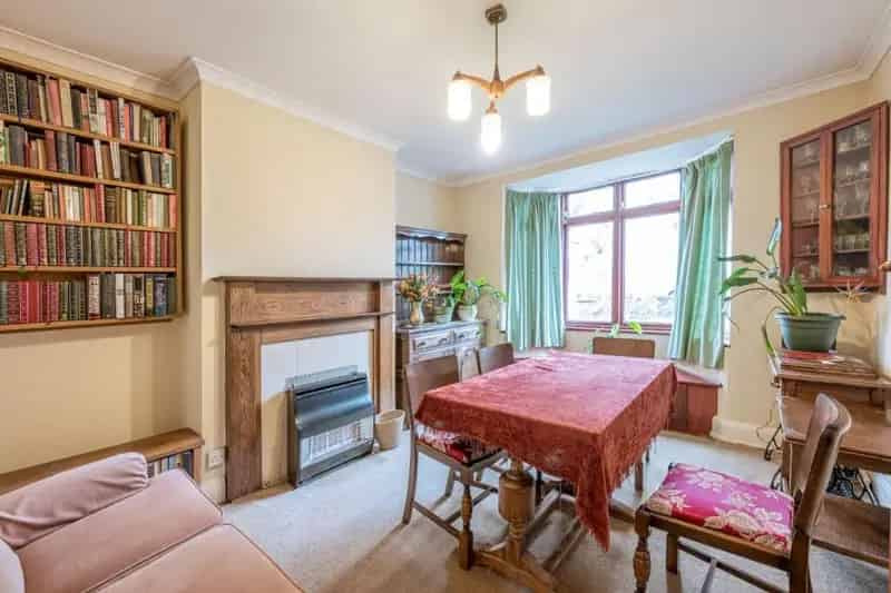 3 Bedroom Semi-Detached House for Sale in Harborne