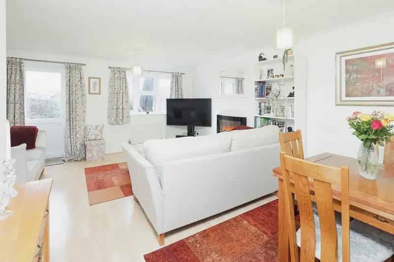 Semi Detached House Near Marston Green Station