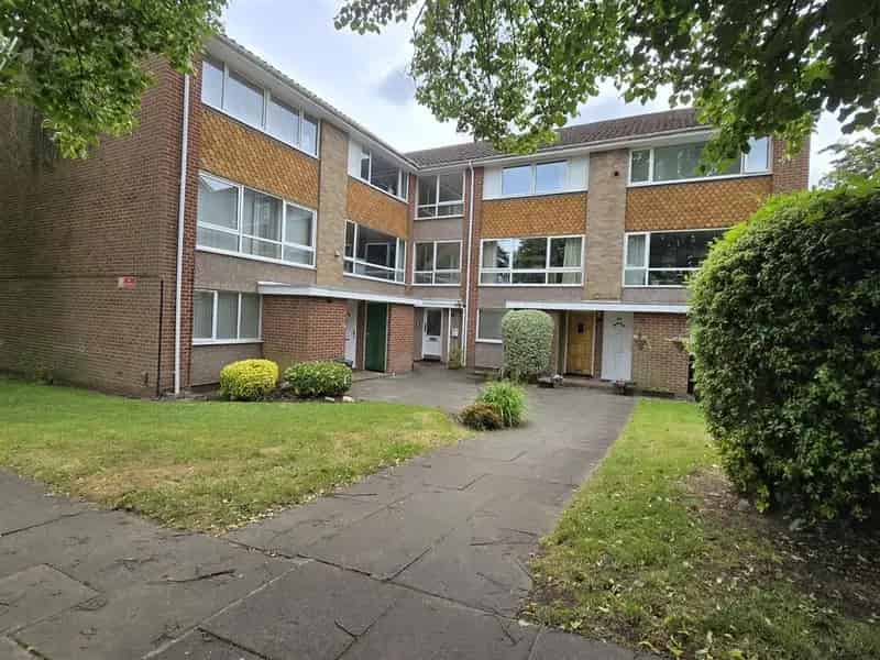 2 Bedroom Flat to Rent
