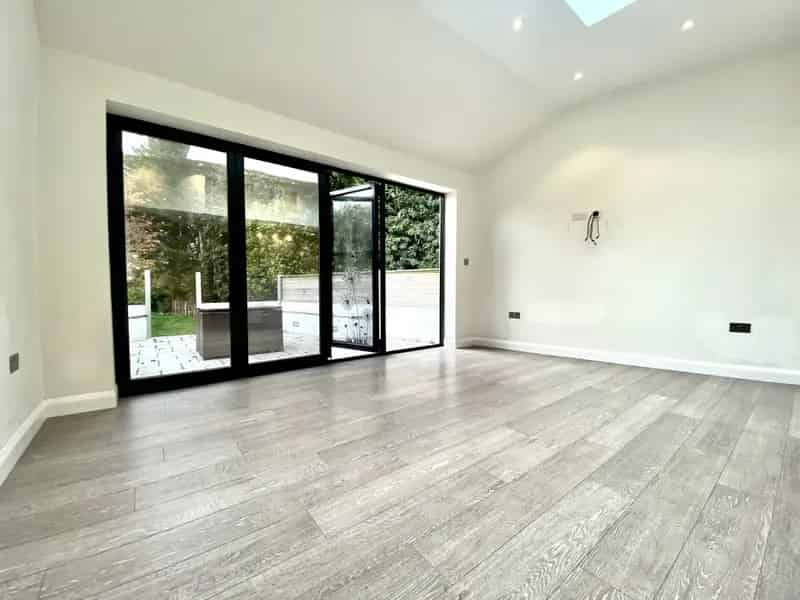 Three Bedroom Semi-Detached House in Loose