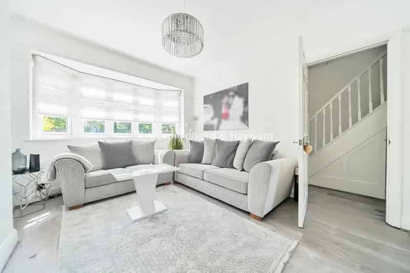 Three Bedroom Mid Terrace House Centrally Located