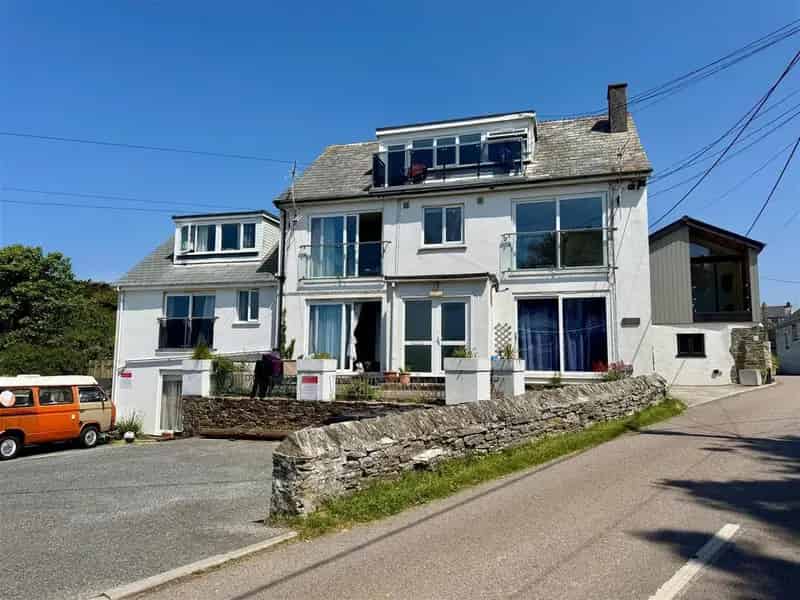 1 Bedroom Flat to Rent in Tregurrian