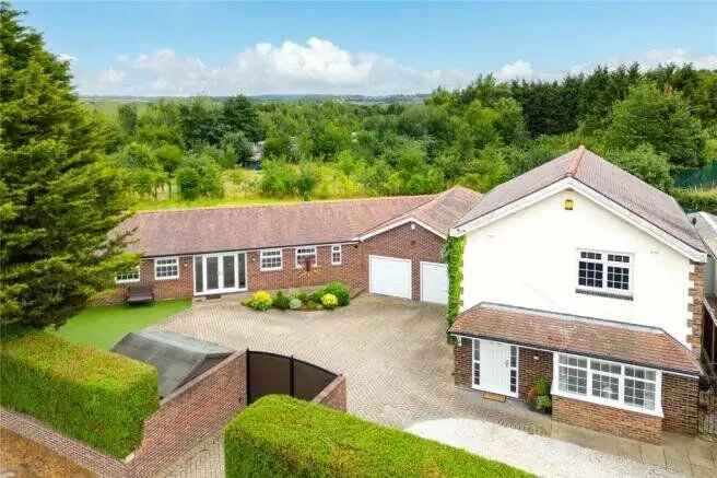 5 Bedroom Detached House for Sale Crofton West Yorkshire