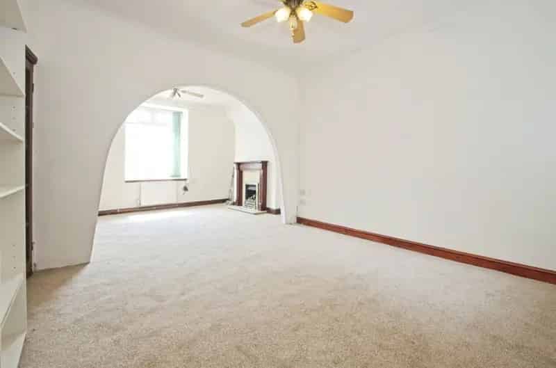 3 Bedroom Terraced House Near Amenities