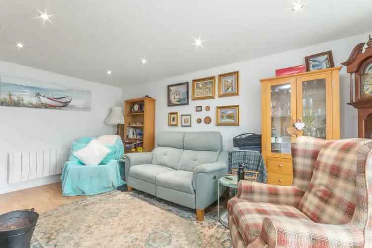 3-Bedroom House with Garden and Summerhouse