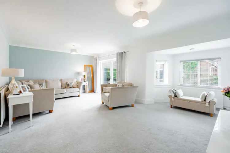 Exceptional Detached Villa in Coney Park Stirling
