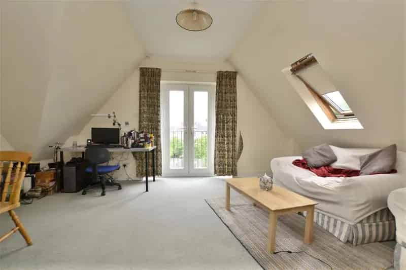 1 Bedroom Apartment for Sale in Headington