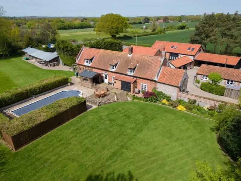 East Ruston Farmhouse 4 Bedroom Detached House with Holiday Let and Barn Conversion