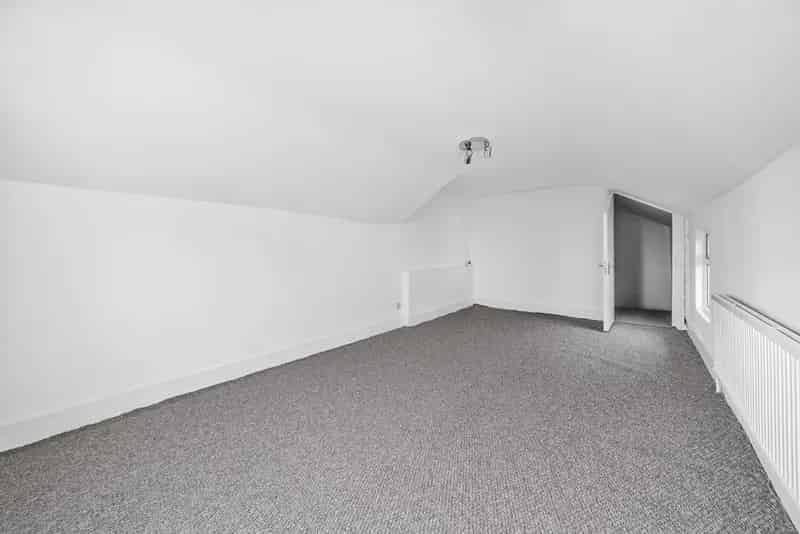 Flat For Sale , London, England