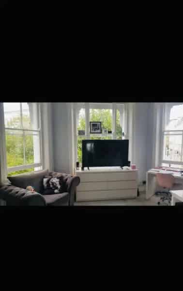 Large Notting Hill Studio Flat Near Tube