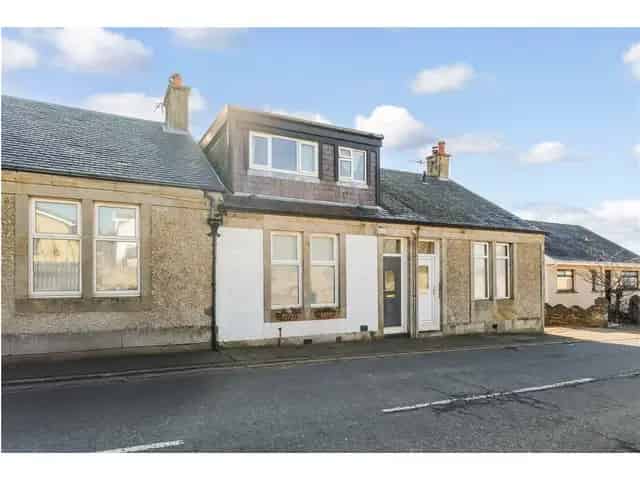 3 Bedroom Terraced House for Sale in Glassford