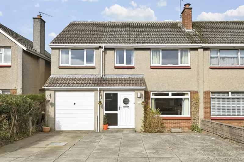 4 Bedroom Semi-Detached House for Sale in Currie, Edinburgh