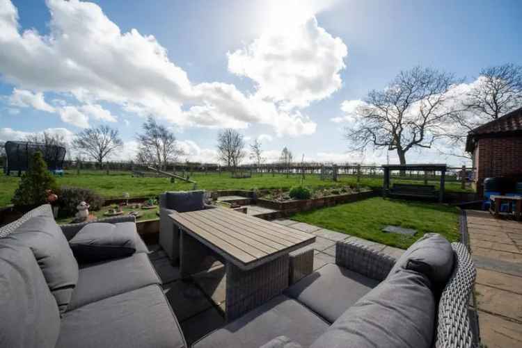 4 Bedroom Barn Conversion Winfarthing