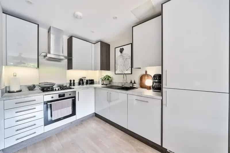 Modern One Bedroom Apartment Near Maidenhead Train Station