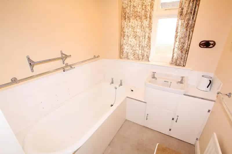 3 Bed Rural Property with Development Opportunity