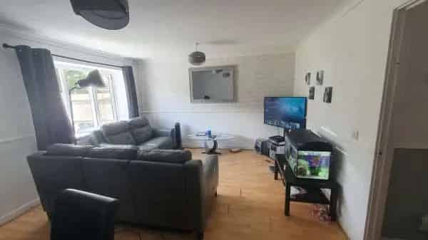 4-Bedroom Potential House New Windows Doors Bathroom Drive Garden