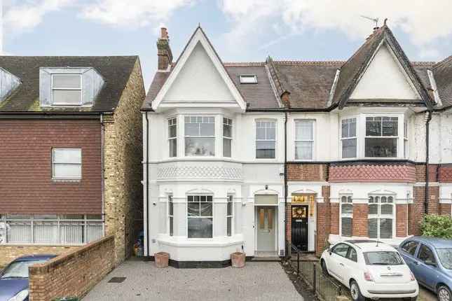 5 Bedroom Victorian House South Park Road London SW19