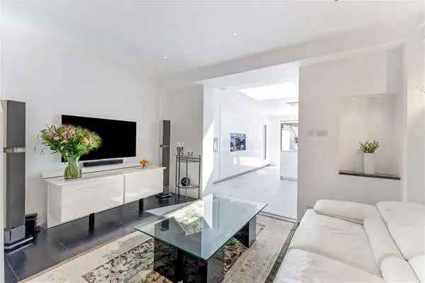 Charming Period House in Putney with Contemporary Interior