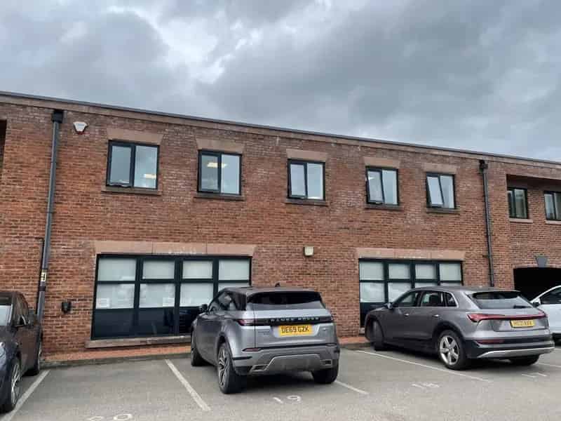 Modern Office Space for Lease Business Park 2357 sq ft