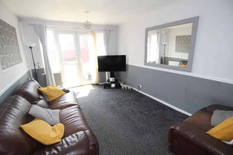 2 Bedroom Semi Detached House Middleton West Yorkshire