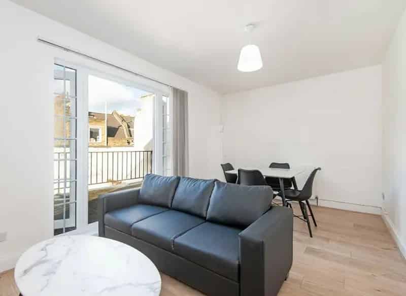 Two Double Bedroom Period Conversion Hackney - Large Terrace