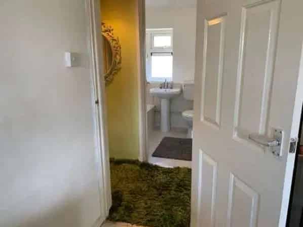 Birmingham City Centre Close Family Home New Floor Newly Painted