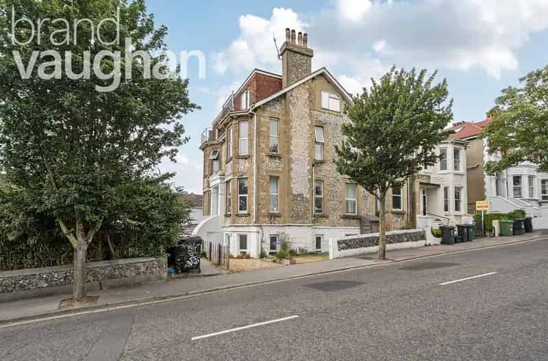 2 Bedroom Flat to Rent in Brighton