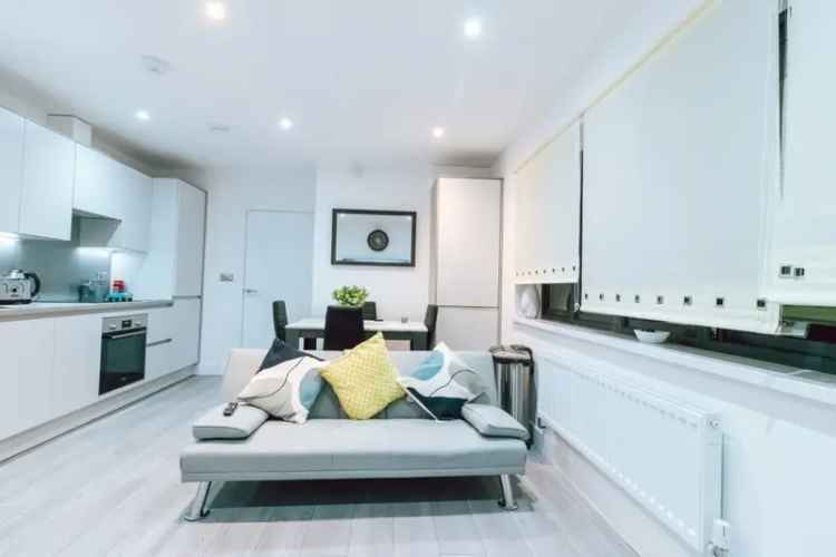 Breathtaking Modern One Double Bedroom Apartment Near Purley Station
