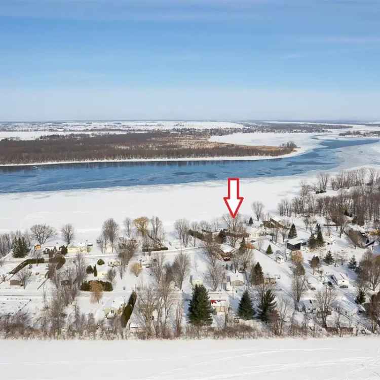 Waterfront Home Richelieu River Year Round Living